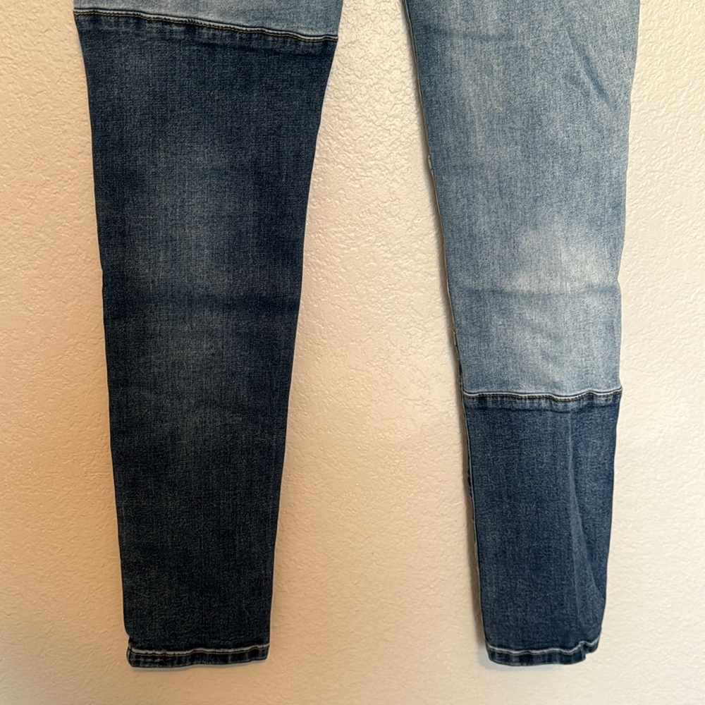 Venus | Patch Skinny Jeans - Picture 7 of 7